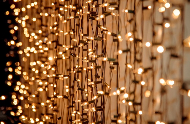 led záves